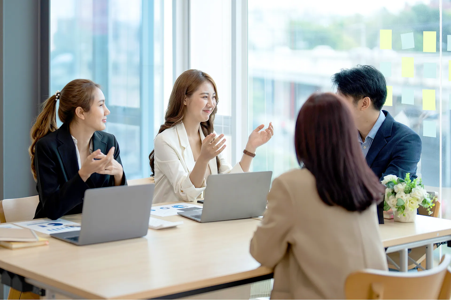 株式会社ファンズ